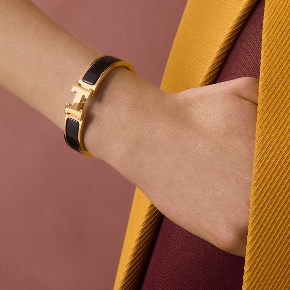Hermes🚨Clic H Bracelet in Black and Gold - Picture 2 of 2
